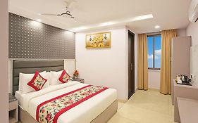 Hotel Mayfair Just A Minute Away From New Delhi Railway Station And Connaught Place